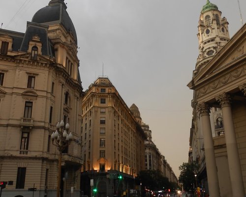 Caminata tranquila por la ciudad de Buenos Aires
